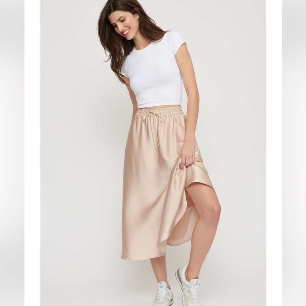 Dynamite Pull-On Satin Midi Skirt Mushroom